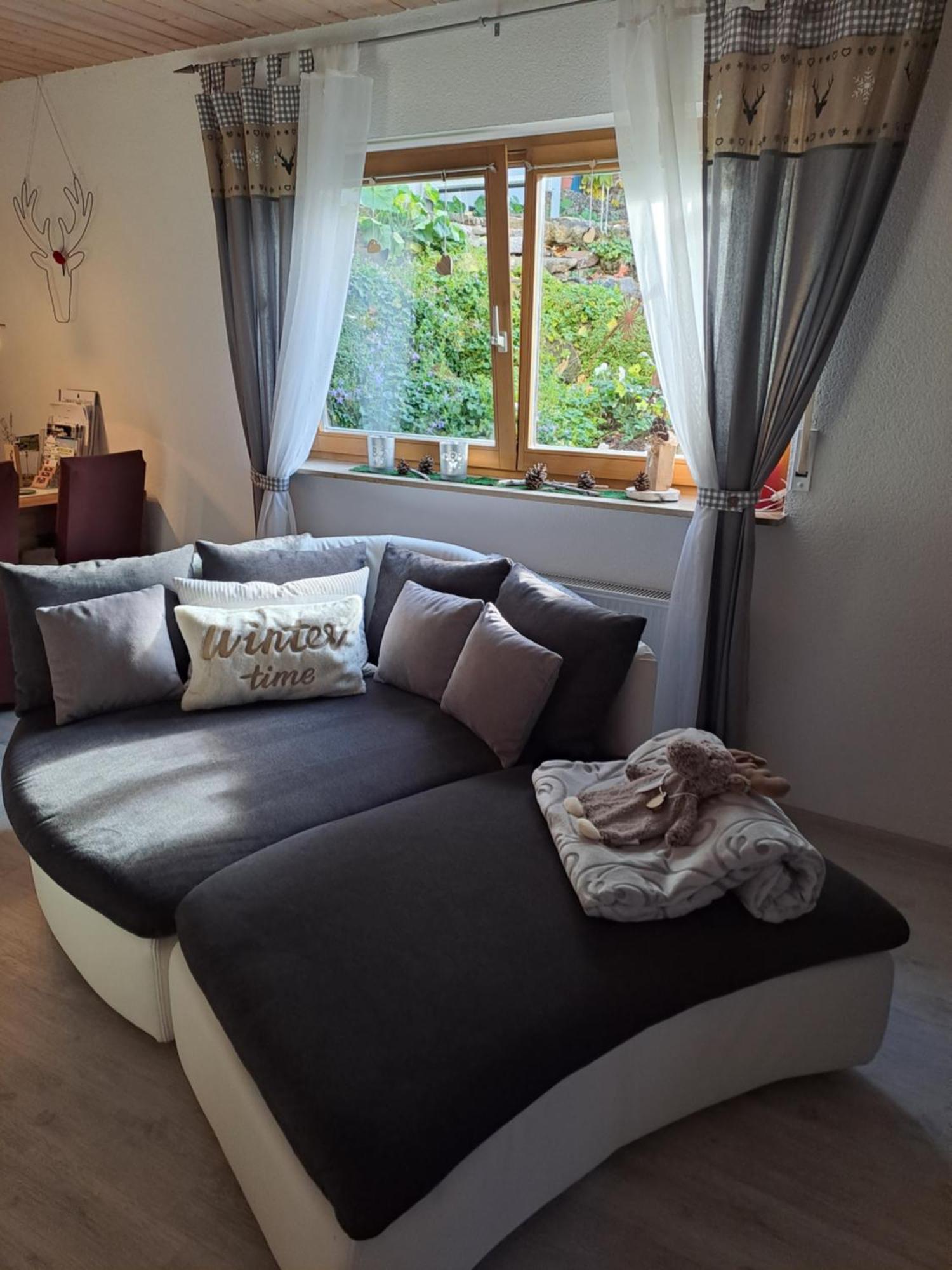 Apartment Weing